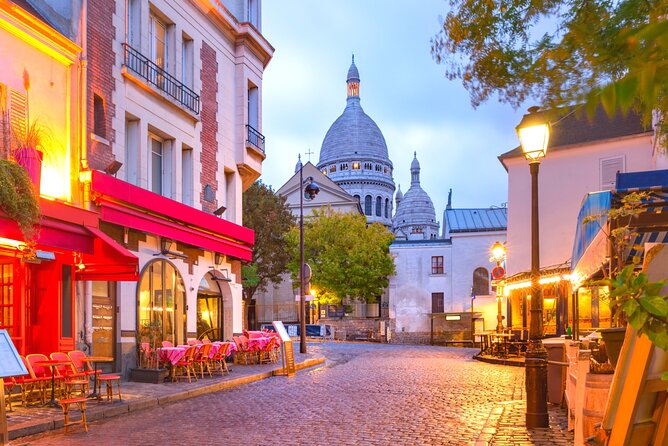 Paris (Montmartre) Scavenger Hunt and Sights Self-Guided Tour - Who will enjoy this most?