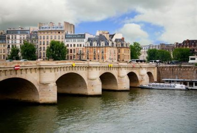 Paris Murder Mystery: Death on the Seine Quest and Tour - Key points before you start