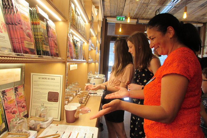 Paris Sweet & Chocolate Family Treasure Hunt - Macarons chosen by the children