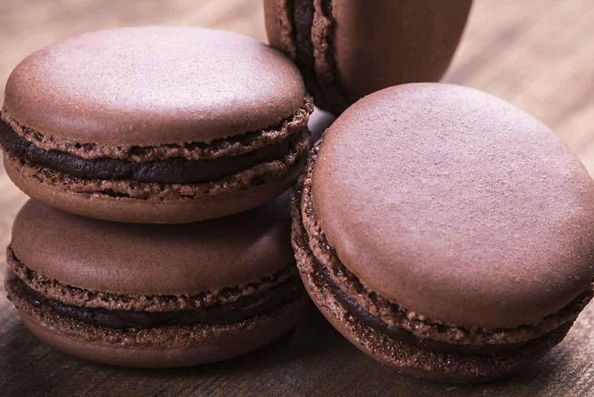 Paris Sweet & Chocolate Family Treasure Hunt - What the guides add to the experience