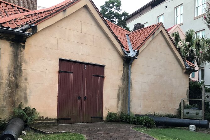 Pirate Escape Charleston Scavenger Hunt and Free Museum - A pirate escape that begins at the Powder Magazine