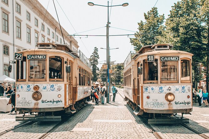 Porto Scavenger Hunt and Sights Self-Guided Tour - Torre dos Clérigos and Porto’s uphill streets