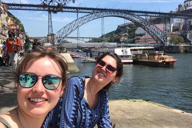 Porto Scavenger Hunt and Sights Self-Guided Tour - São Bento Station and the route’s visual rewards