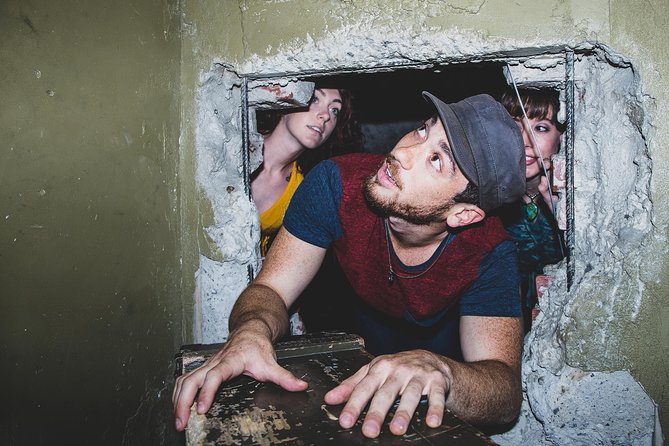 Prison Break (C-Block) - Handcuffs, crawling, and the physical side of C-Block