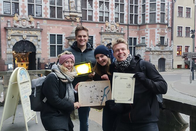 Private 2-Hour Tour with City Game in Gdańsk - Piwna Street and the included local beer