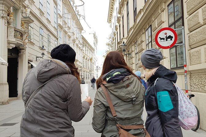 Private City Discovery walk - Historical Treasure hunt - Weather, walking, and practical preparation