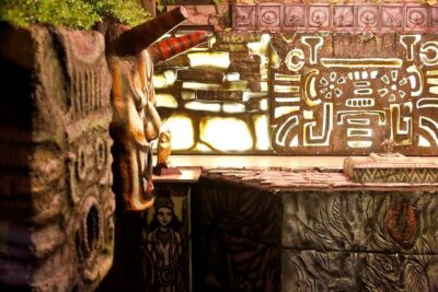 Private Group Puzzle-Solving Adventure Game: Temple