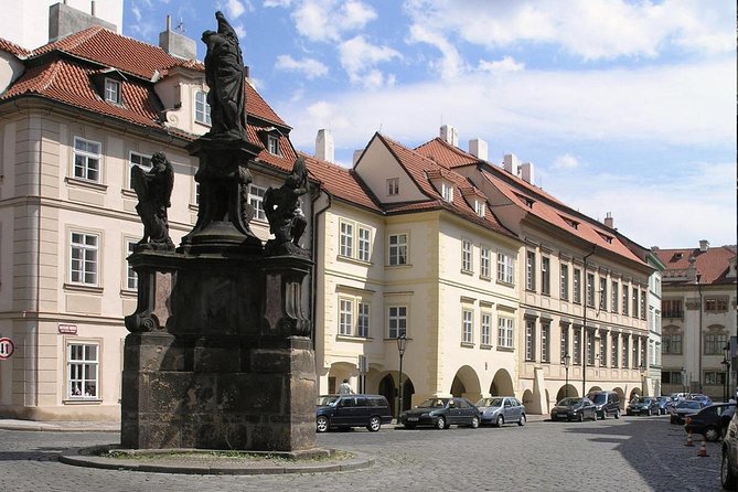 Private Lesser Town tour - Historical Treasure Hunt - Four kilometers of Prague with a purpose