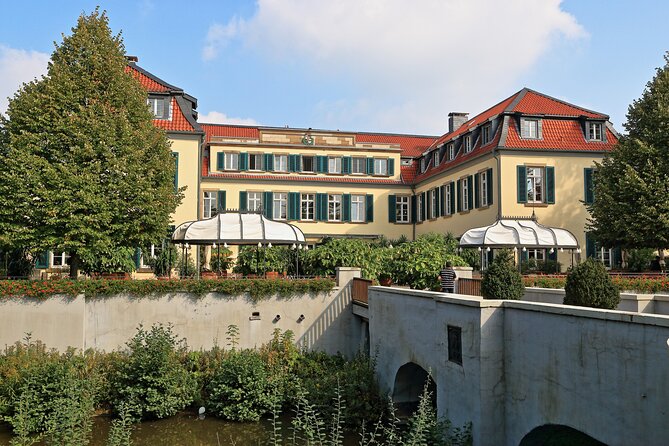 Private scavenger hunt around the Berge Castle in Gelsenkirchen - Key points before you book