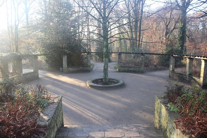 Private scavenger hunt around the Berge Castle in Gelsenkirchen - The phone is part of the ticket