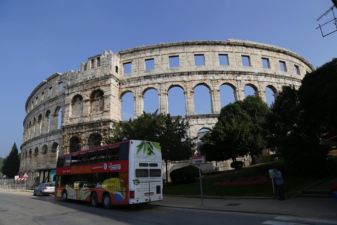 Pula Empire Secrets Exploration Game and Tour - The Arch of the Sergii and Roman Pula