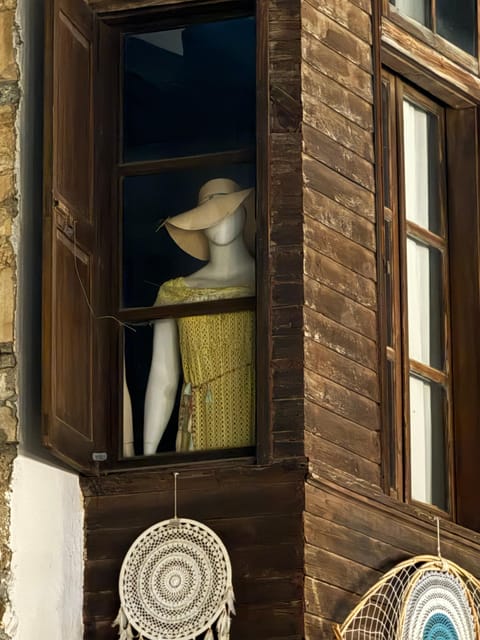 Rethymno Scavenger Hunt: Pirates, Food, Alcohol & Treasures - Food and Cretan spirits as treasure