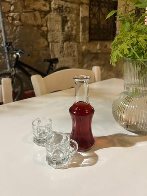 Rethymno Scavenger Hunt: Pirates, Food, Alcohol & Treasures - Who will enjoy it most
