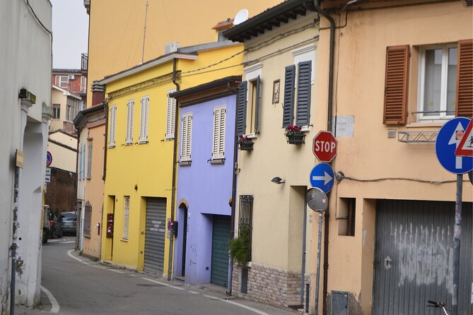 Rimini Scavenger Hunt and Highlights Self Guided Audio Tour - Key points at a glance