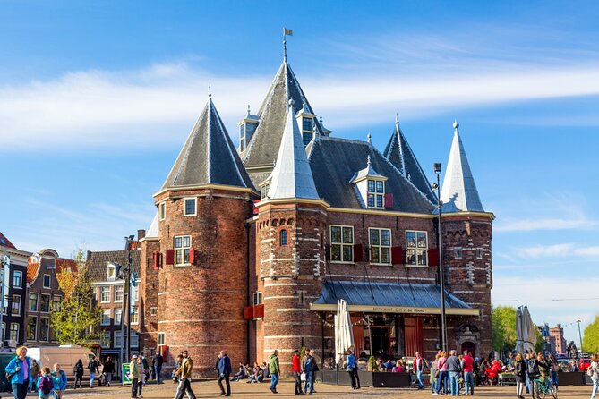 Romantic Amsterdam: Fairytale or Tragedy? Self-Guided PuzzleQuest - City Hall and the middle of the route