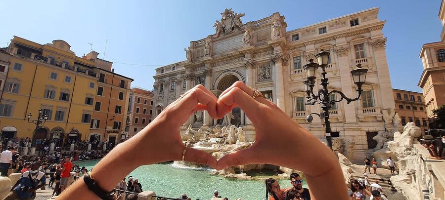 Rome: Spanish Steps, Trevi, & Pantheon Live Treasure Hunt - What the $105 price means