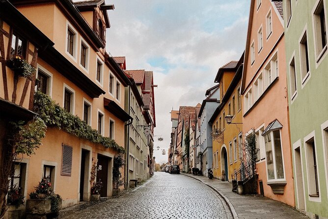 Rothenburg Scavenger Hunt and Sights Self-Guided Tour - St. James Church and the learning tasks