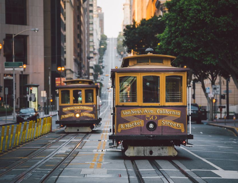 San Francisco: Vintage Murder Mystery Guided Walking Tour - The Saint Francis Hotel and the danger behind polished doors