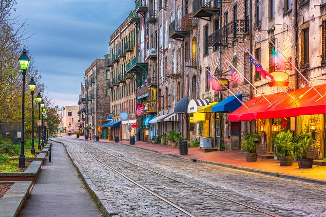 Savannah Scavenger Hunt and Highlights Self Guided Audio Tour - Forsyth Park to Monterey Square