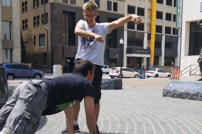 Scavenger Hunt Adventure in Ottawa by Wacky Walks - Ottawa sightseeing with a score attached