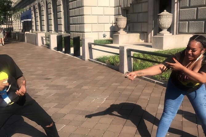 Scavenger Hunt Adventure in Ottawa by Wacky Walks - Who will enjoy this Ottawa experience