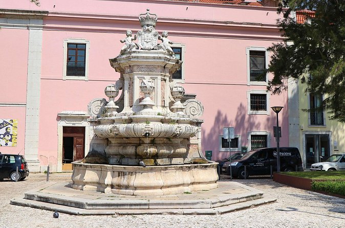 Secrets of Setúbal: Exploration Game and Tour - Casa da Baía, Fishermen’s Dock, and Mercado do Livramento
