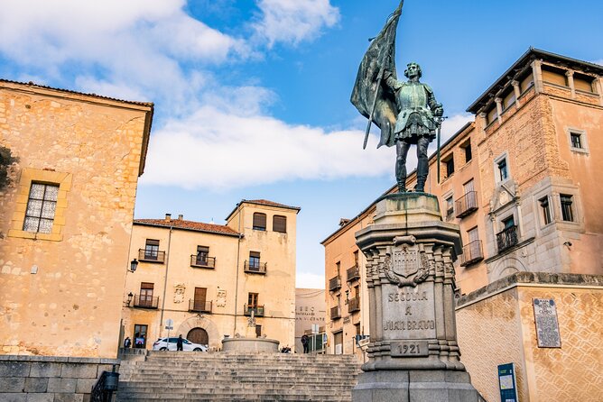 Segovia Scavenger Hunt and Sights Self-Guided Tour - Alcázar of Segovia: a major reward on the route