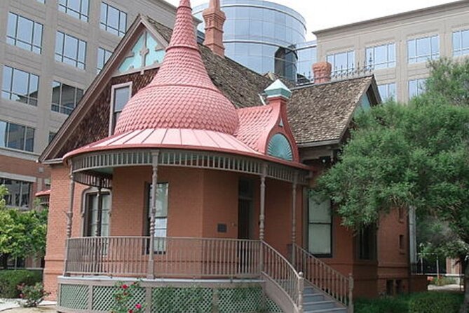 Self-Guided Arizona Scavenger Hunt: Arizona's Capitol Sights - Exploring the Arizona Capitol Grounds