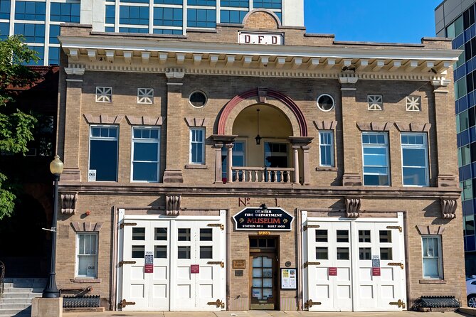 Self-Guided Denver's Golden Treasure Scavenger Hunt - A two-hour way to get moving in downtown Denver