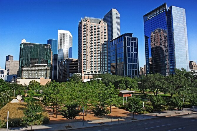 Self-Guided Houston Scavenger Hunt: Houston, We Have a Hunt - Discovery Green as a lively final stop
