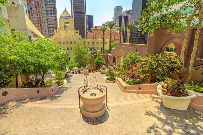 Self-Guided LA Scavenger Hunt: The Wonders Of Downtown LA - MOCA brings modern art into the route