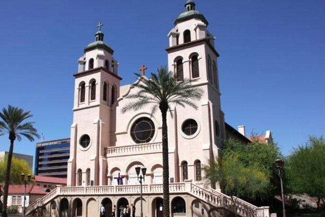 Self-Guided Phoenix Scavenger Hunt: Phoenix The Sun’s Core - Orpheum Theater and the character of downtown