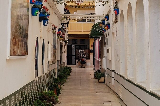 Self Guided Scavenger Hunt in Torremolinos - Who Will Enjoy This Most?