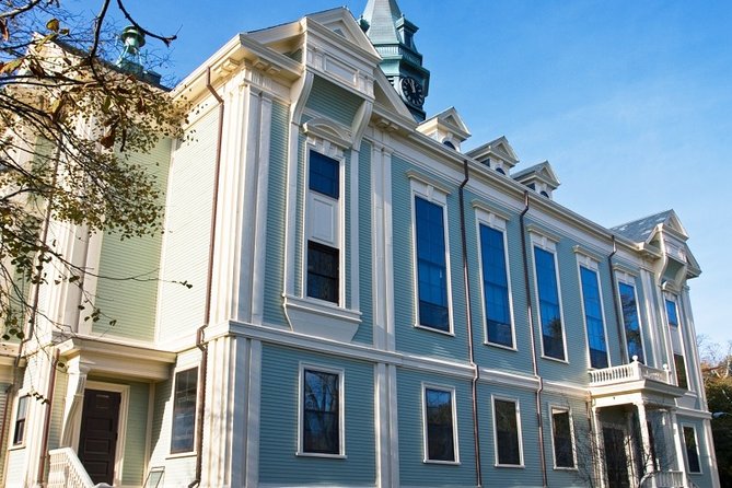 Self-Guided Scavenger Hunt: The Crown Jewel of Cape Cod - Art, clues, and PAAM
