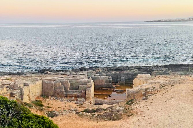 Self-guided Walking Tour and Outdoor Escape Game in Cala Millor, in German - Timing, comfort, and practical planning