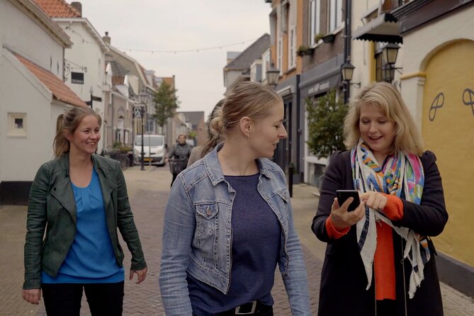 Selfguided Escape Tour Amersfoort. Find the secret exit and win! - The two-hour pace and outdoor setting