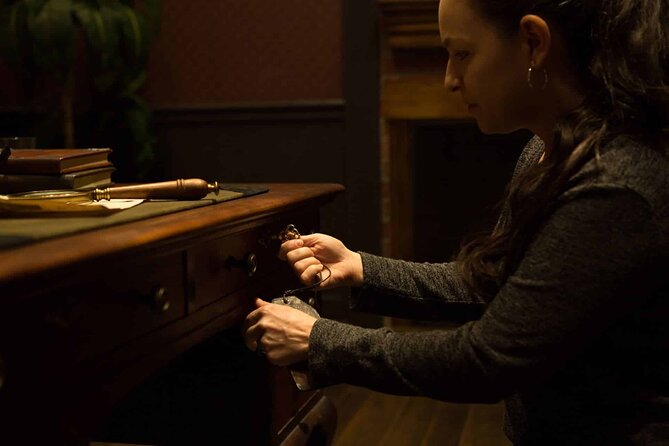 Sherlock Studies 75-Minute Escape Room - A Sherlock case on International Drive