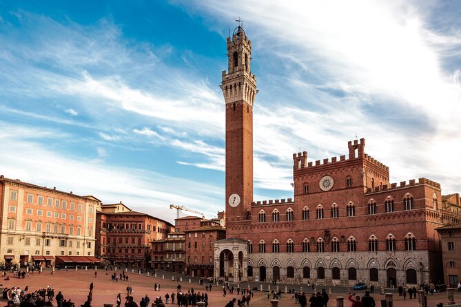Siena Scavenger Hunt and Highlights Self Guided Audio Tour - Palazzo Pubblico and the civic heart of Siena