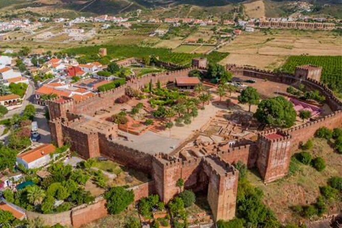 Silves Scavenger Hunt and Sights Private Self-Guided Tour - Questions, points, and photo challenges
