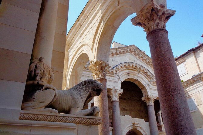 Split Scavenger Hunt and Highlights Self Guided Audio Tour - Beginning at the Croatian National Theater