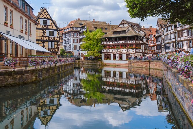 Strasbourg Scavenger Hunt and City Highlights Walking Tour - Place Gutenberg: A Strong Starting Point for Orientation