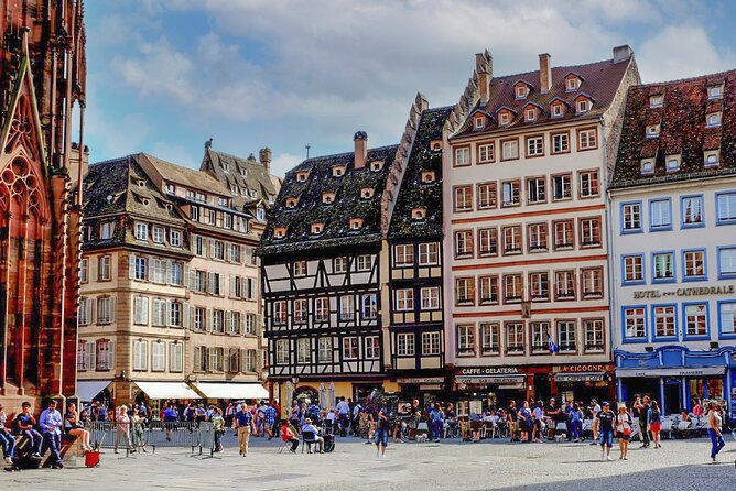Strasbourg Scavenger Hunt and City Highlights Walking Tour - Timing, Starting Point, and Group Size