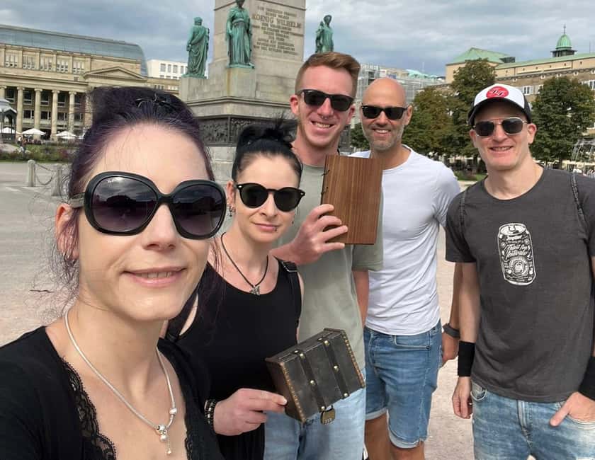 Stuttgart: Outdoor Escape Game - exciting puzzle tours about the city's history - Following clues through Stuttgart’s center