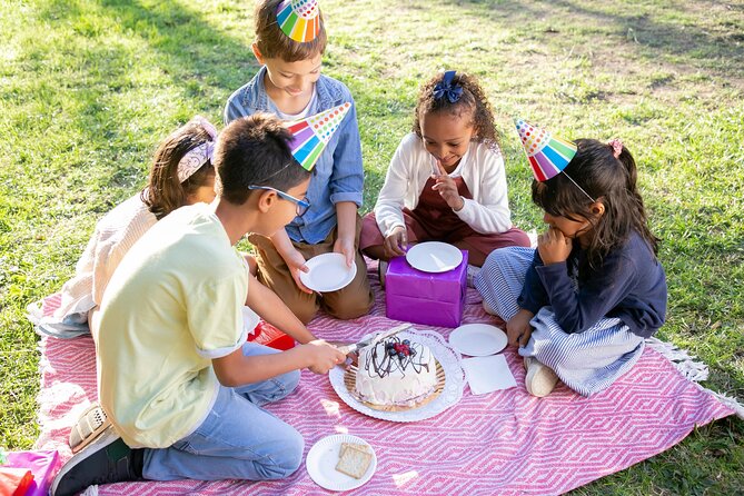 The Great Pensacola Birthday Party Tour & Scavenger Hunt - Historic locations and local businesses add variety