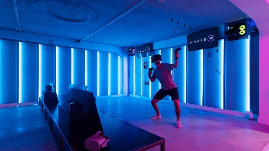 The Hague: VR Escape Room for 2 - 4 people - The short introduction before the game