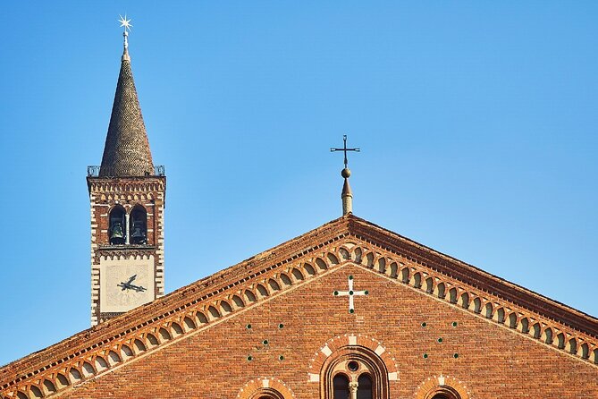 The Magic of Navigli: Self-Guided Puzzle Quest in Milan - Arco di Porta Ticinese and the first real pause