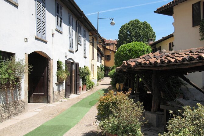 The Magic of Navigli: Self-Guided Puzzle Quest in Milan - Bridges, water, and Ponte Alda Merini