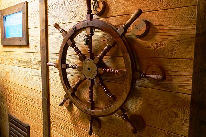 The Pirate Adventure Escape Room - Arriving at 2111 N Collins Street in Arlington