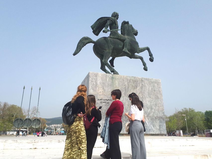 Thessaloniki: Family Treasure Hunt & Tour w Food Stop - Markets, alleys, graffiti, and small discoveries