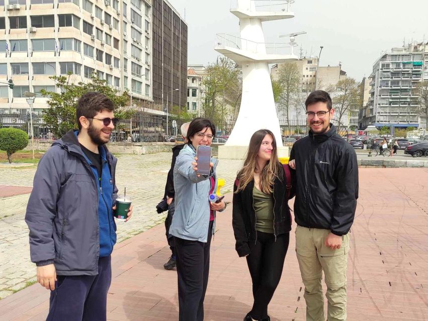 Thessaloniki: Family Treasure Hunt & Tour w Food Stop - The port and Thessaloniki’s sea views